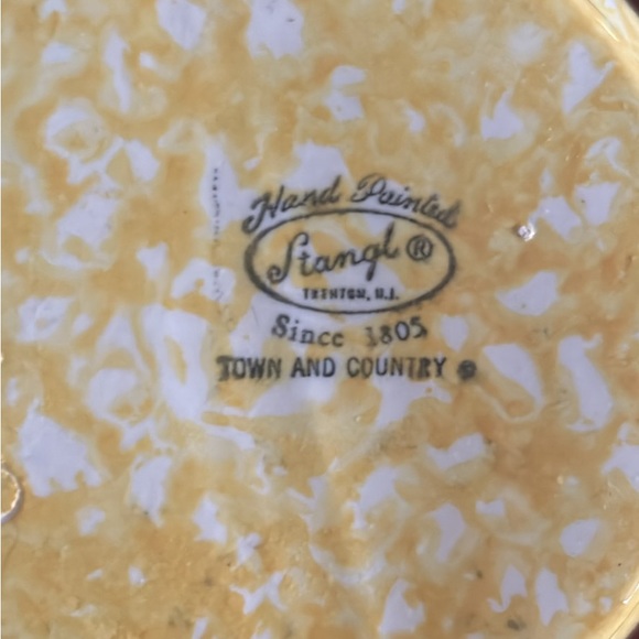 Stangl yellow & white spongeware pitcher & bowl - Picture 2 of 4